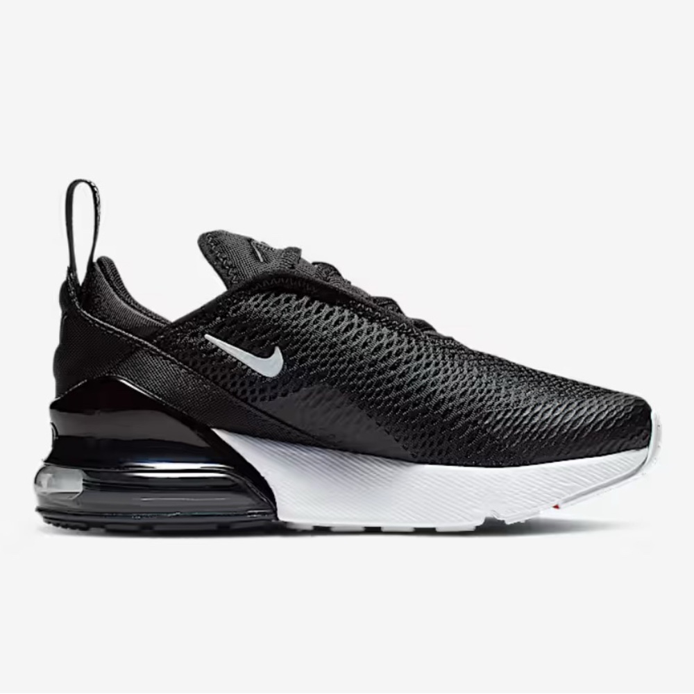 Nike Air Max 270 in Black and White